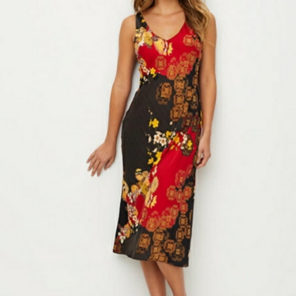 Natori Other - NATORI FORBIDDEN CITY SPAGHETTI STRAPS SLEEP GOWN